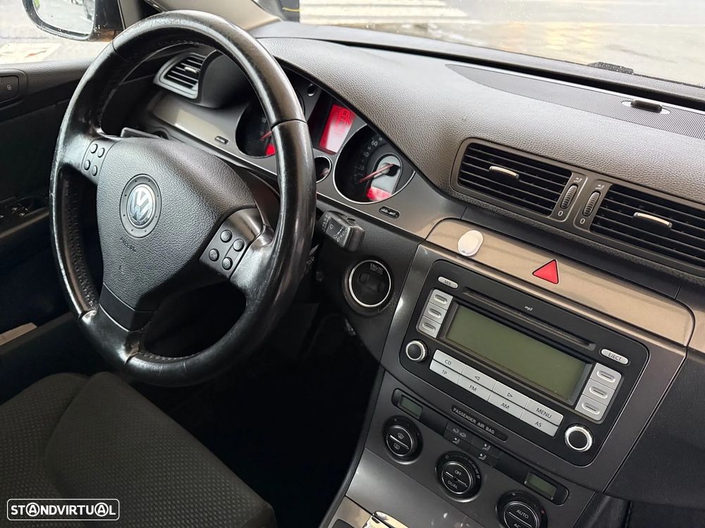 VW Passat Variant 1.9 TDi Trendline Pack BM - 17