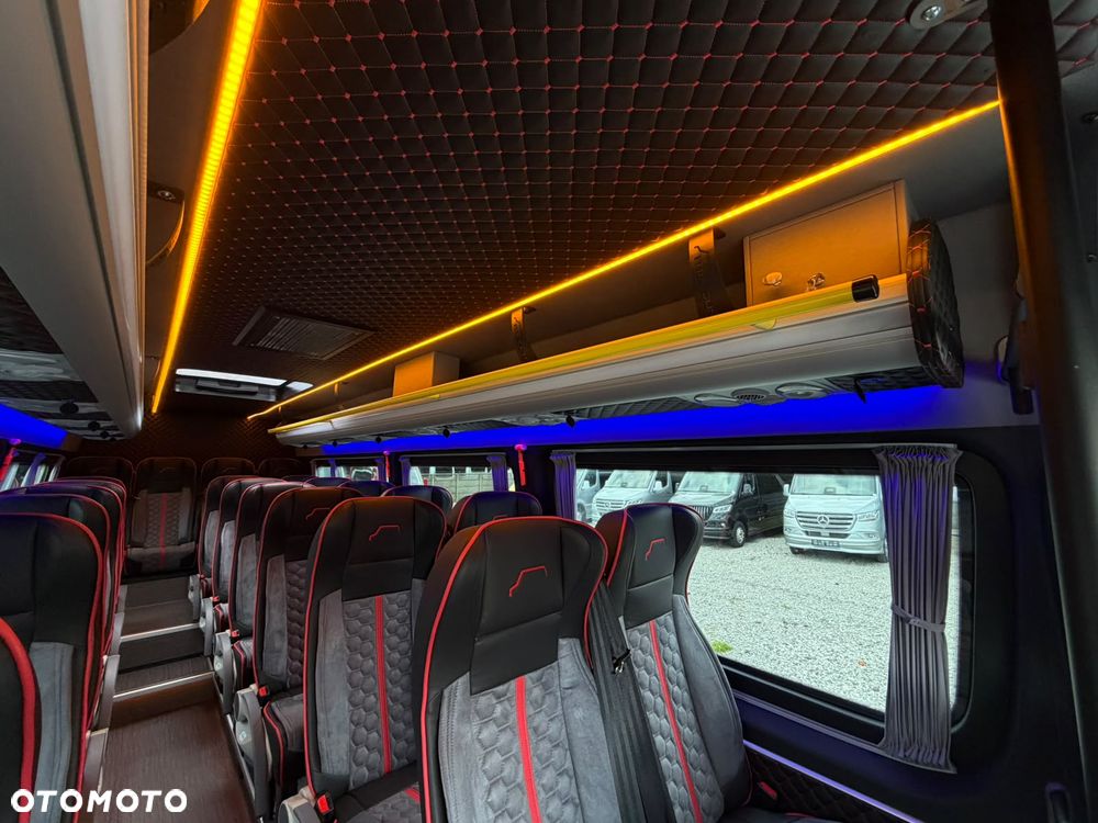 Mercedes-Benz Sprinter 519 - 26