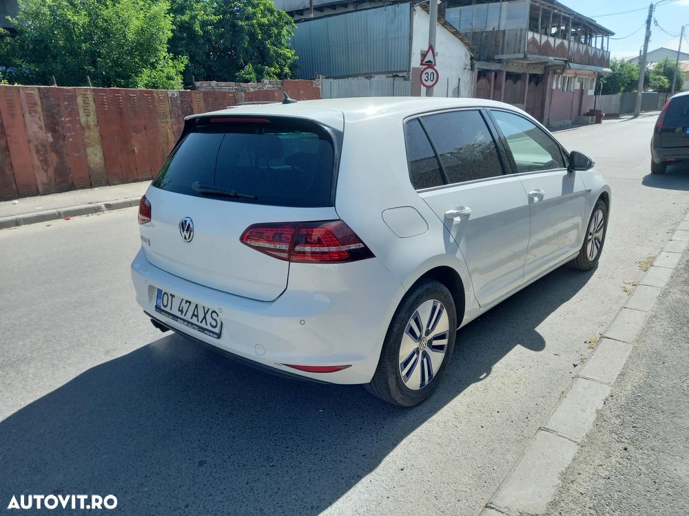 Volkswagen Golf - 3