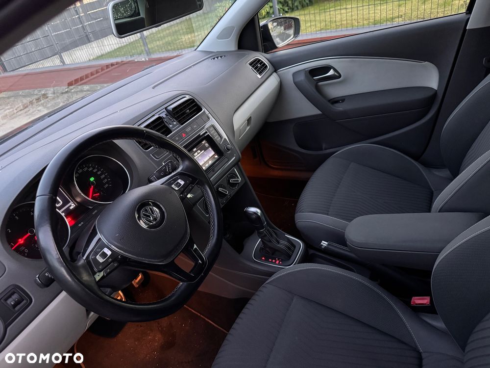 Volkswagen Polo - 11