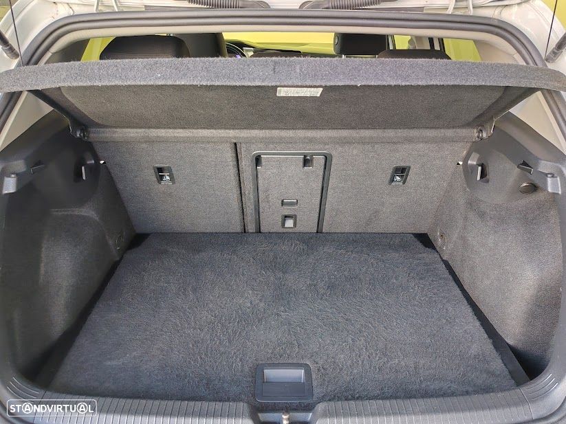VW Golf 1.0 TSI Life - 31