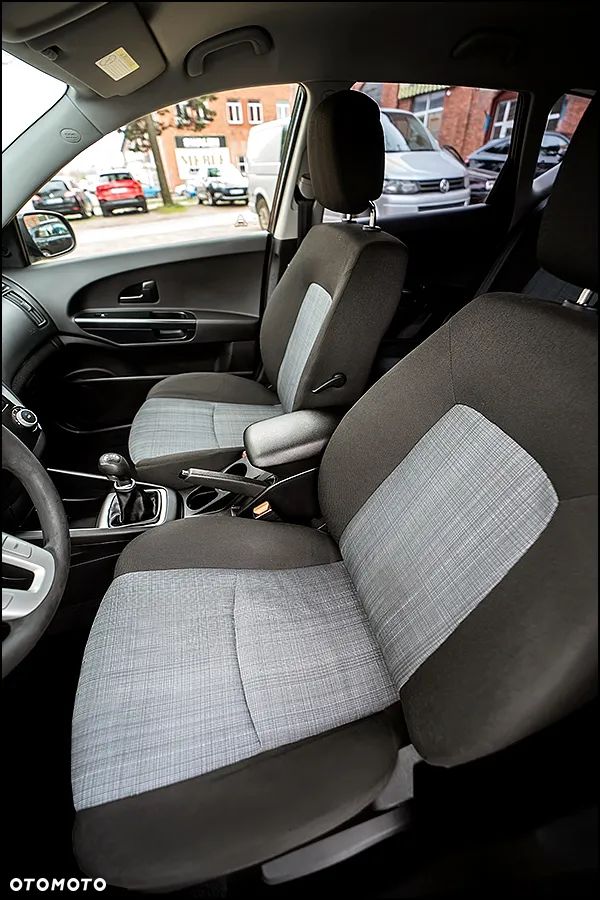 Kia Ceed - 25