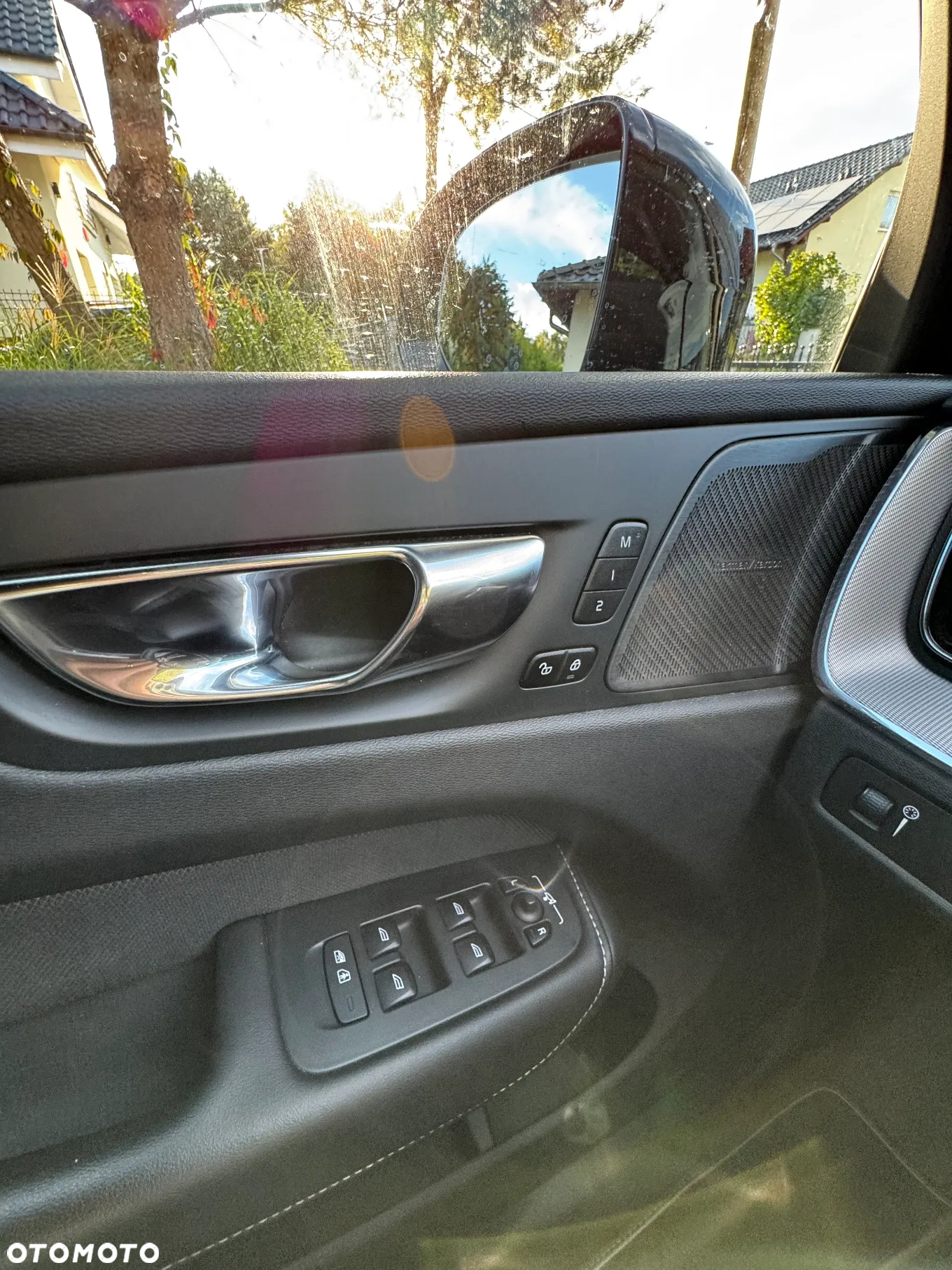 Volvo XC 60 D4 R-Design - 23