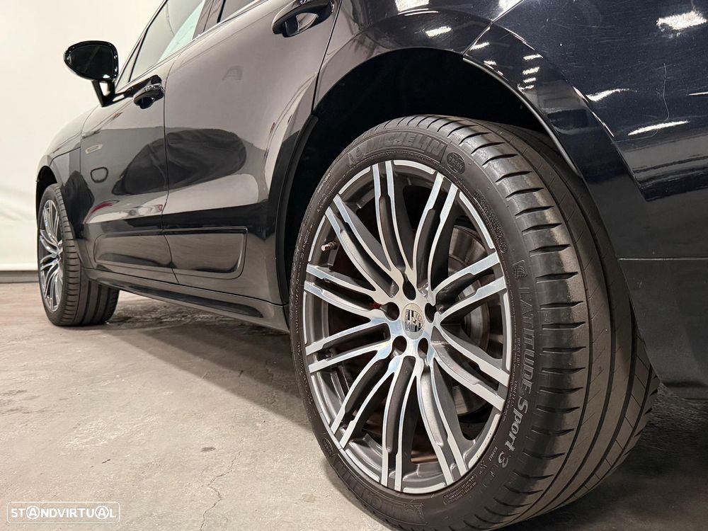 Porsche Macan Turbo - 18