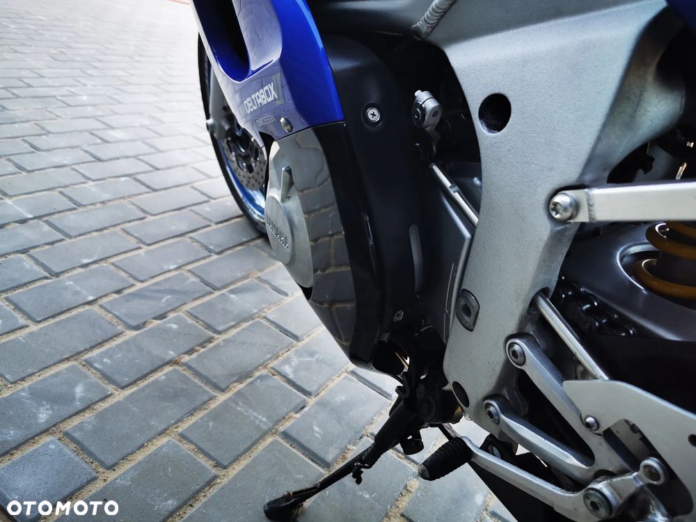 Yamaha R6 - 24