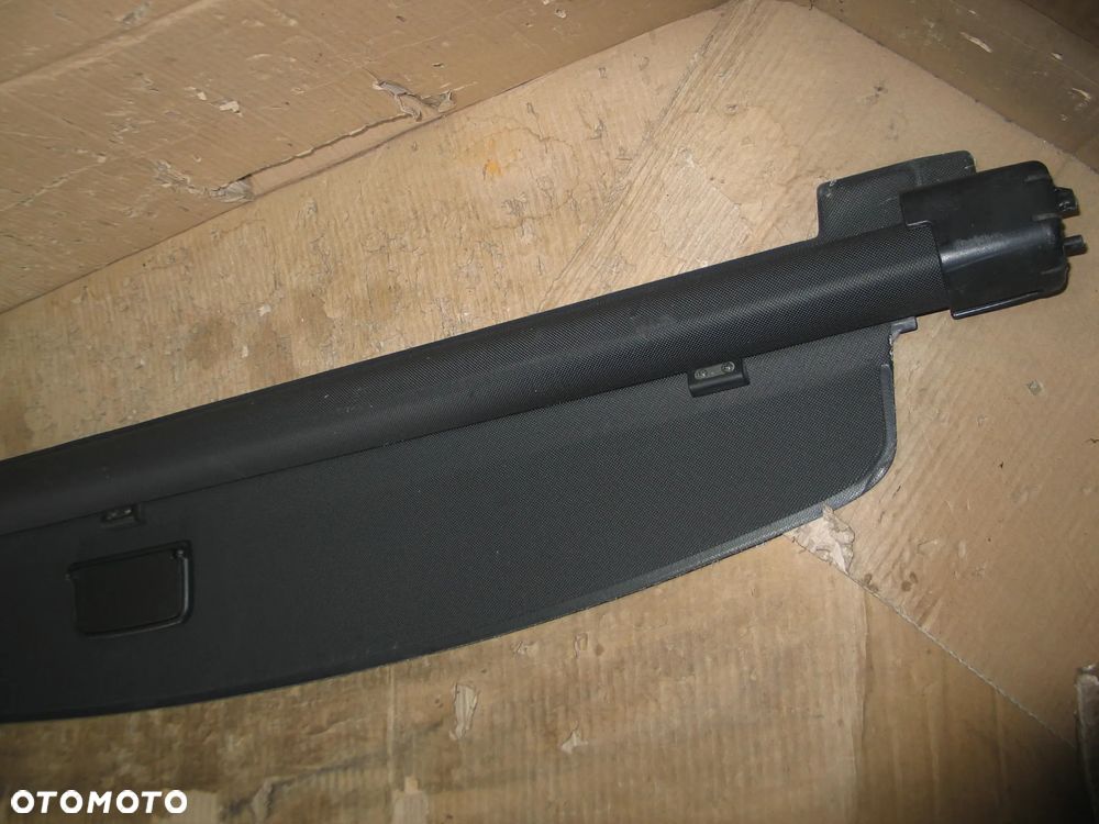 roleta bagaznika vw golf 4 bora 98-04r 1J9867871 czarna oryginal - 7