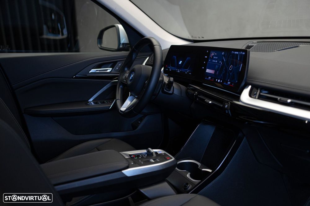 BMW iX1 eDrive20 xLine - 14