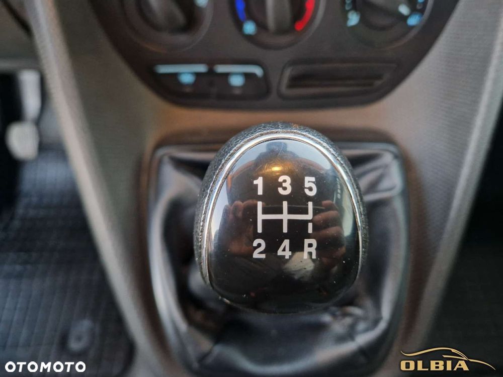 Ford Transit Connect - 24