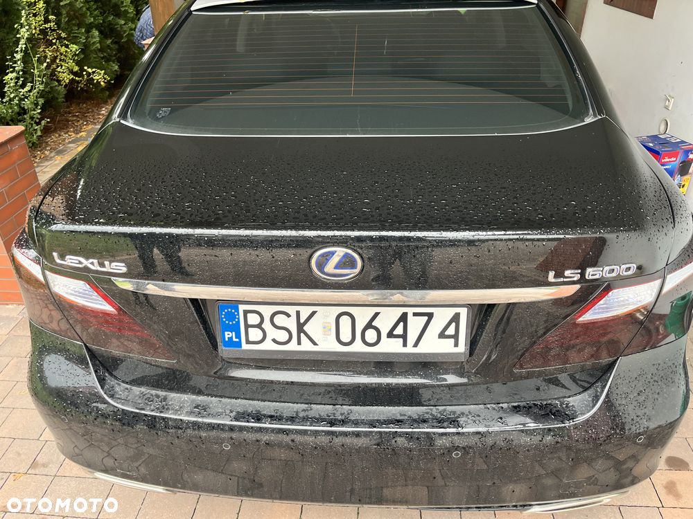 Klapa tył Lexus LS600h/ 600hL Lift 10-11r. - 1