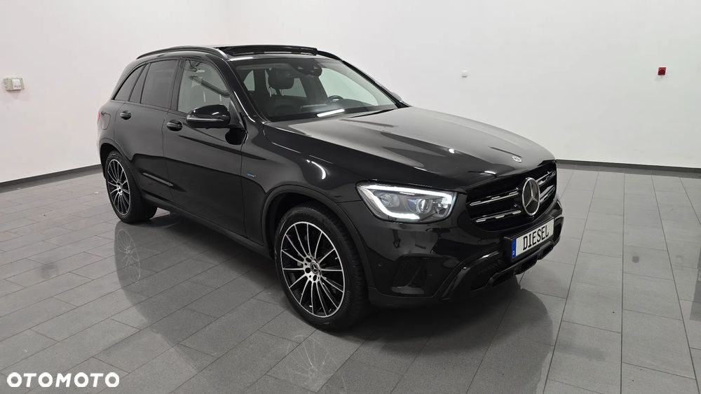 Mercedes-Benz GLC 300 de 4Matic 9G-TRONIC AMG Line Plus - 2