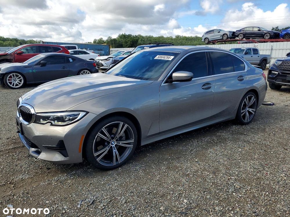 BMW Seria 3 330i M Sport - 2