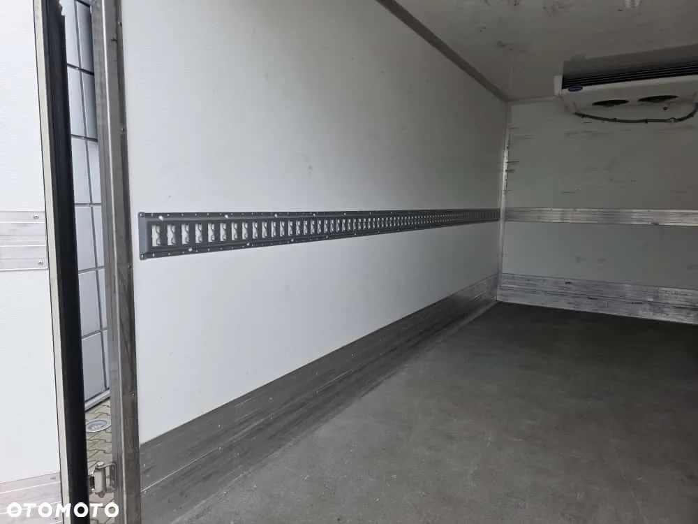 Iveco 50C18 Chłodnia Izoterma 8EP tylko 80000 km Krajowy Ledy  Agregat Carrier citymax 400 - 5