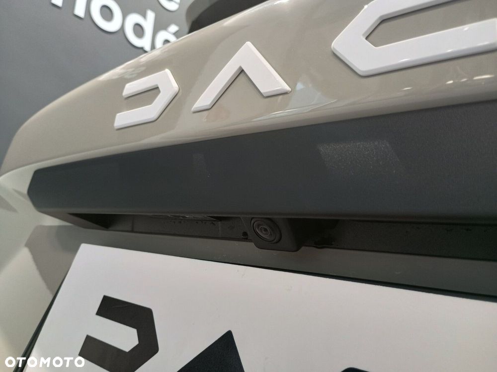 Dacia Duster 1.8 Full Hybrid 155 Journey MMT - 35