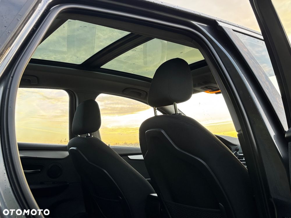 BMW Seria 2 218i Advantage - 14