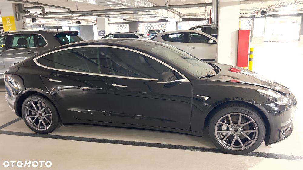 Tesla Model 3 Long Range AWD - 4