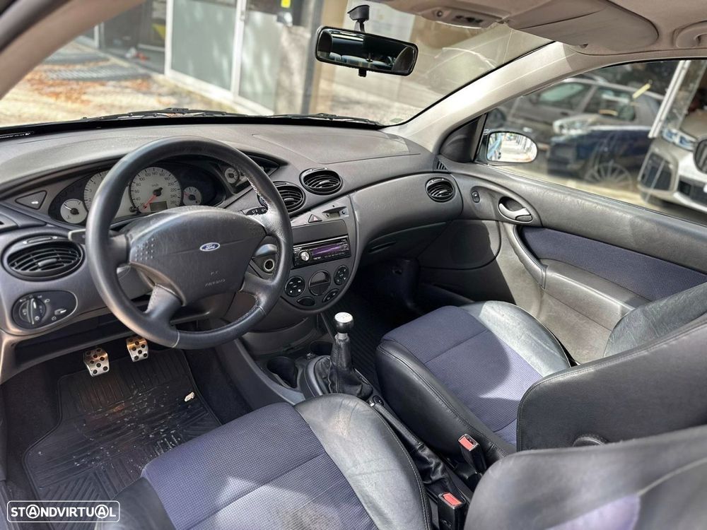 Ford Focus 2.0 ST 170 - 12