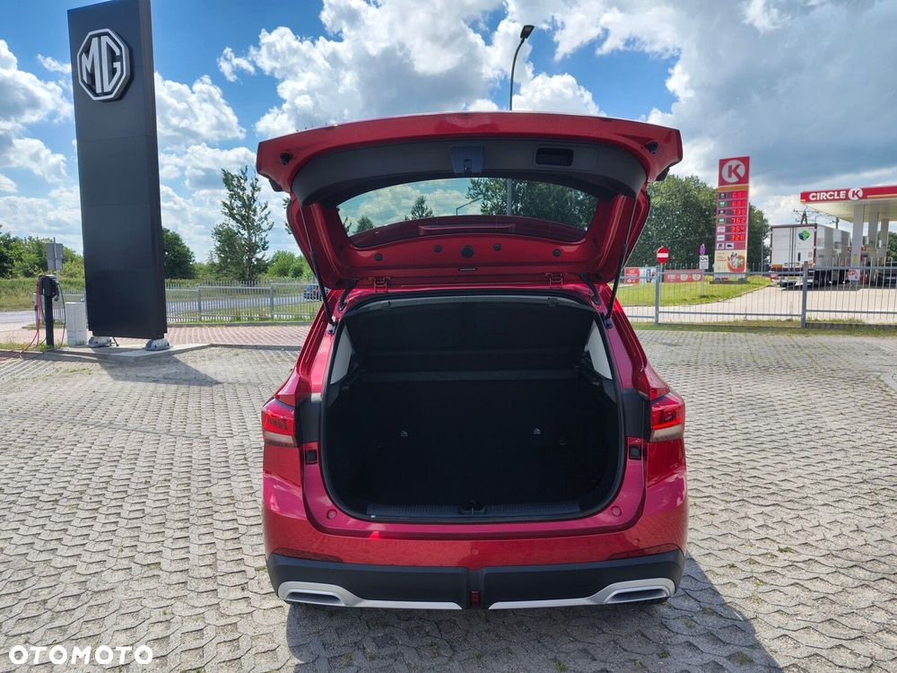 MG ZS Hybrid+ - 6