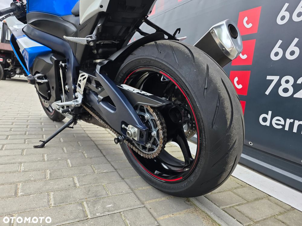 Suzuki GSX-R - 7