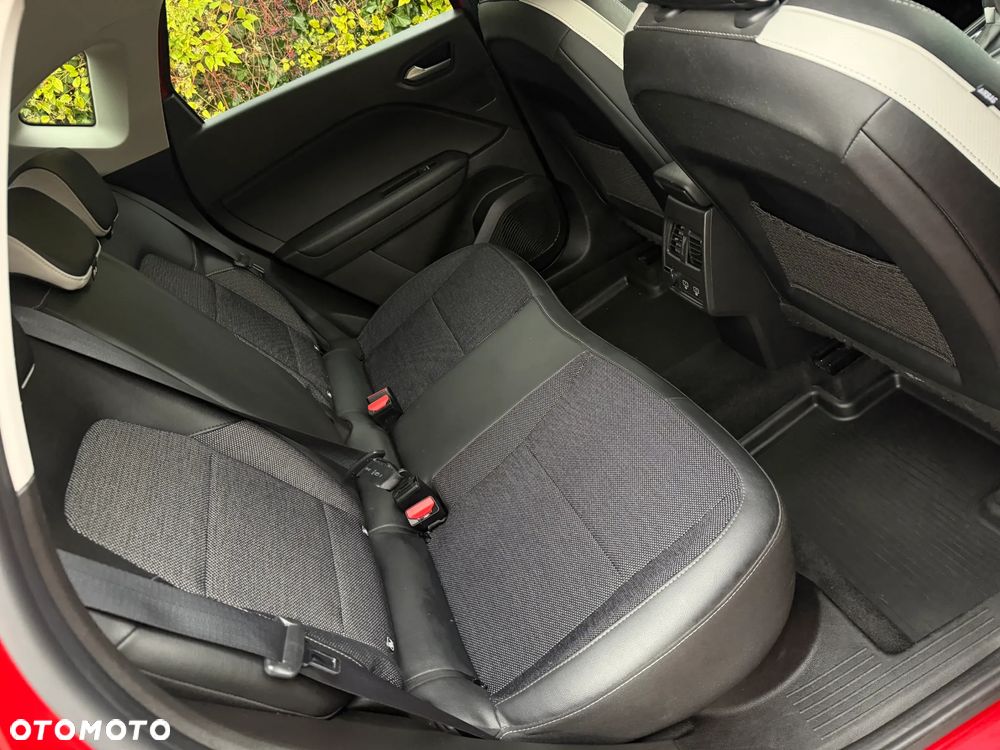 Renault Captur 1.3 TCe mHEV Techno EDC - 33