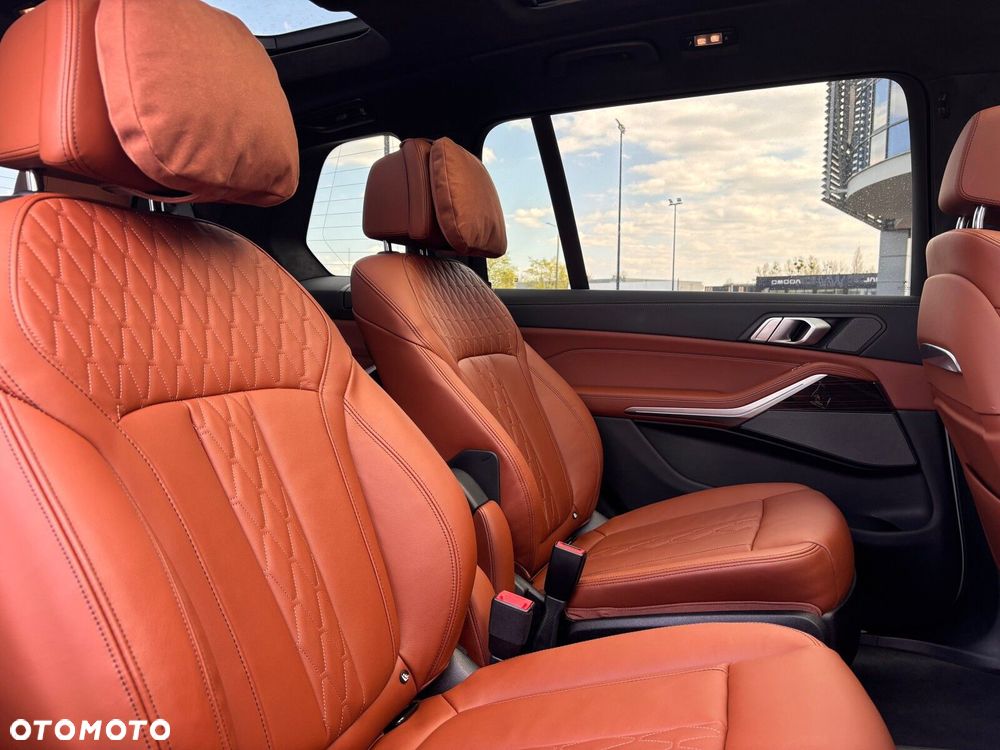 BMW X7 - 21