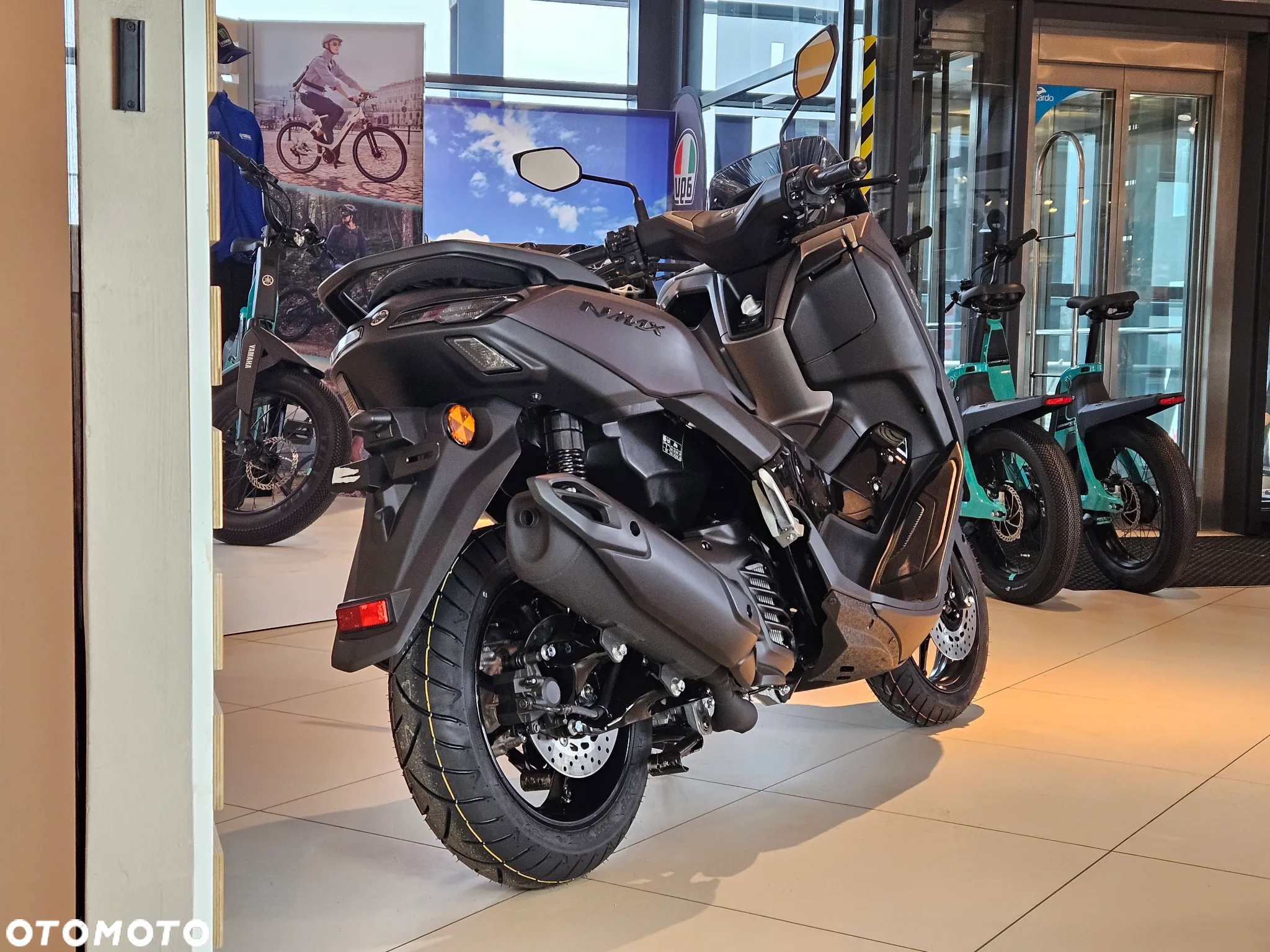 Yamaha NMAX - 4