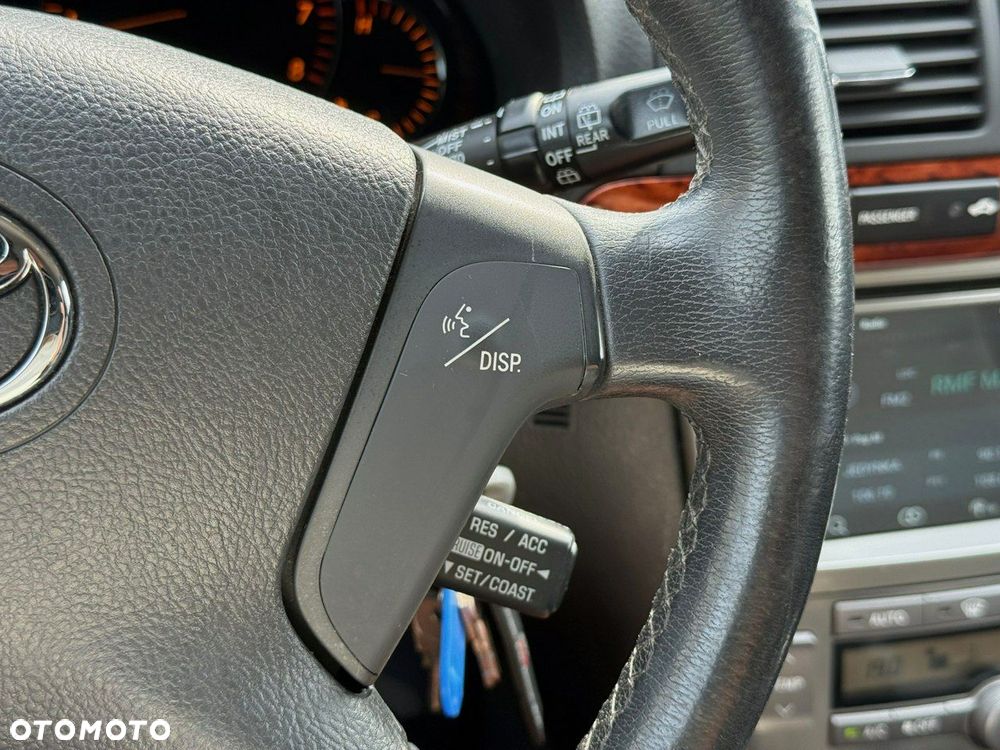 Toyota Avensis 2.0 VVT-i Combi Executive - 21