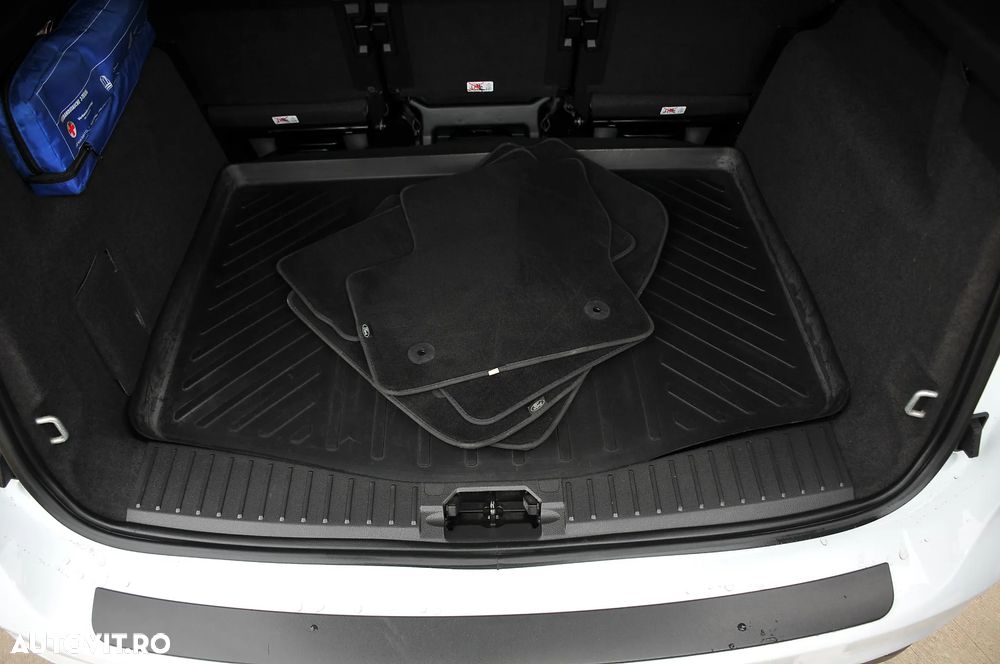 Ford C-Max 2.0 TDCi Powershift Titanium - 35