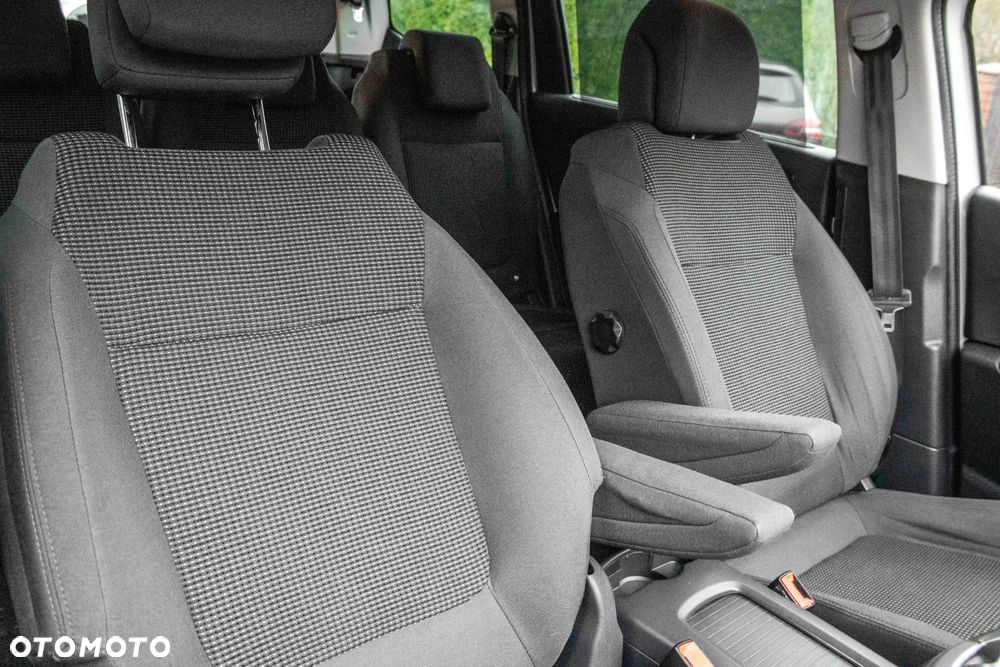 Peugeot 5008 1.6 HDi Access 7os - 28