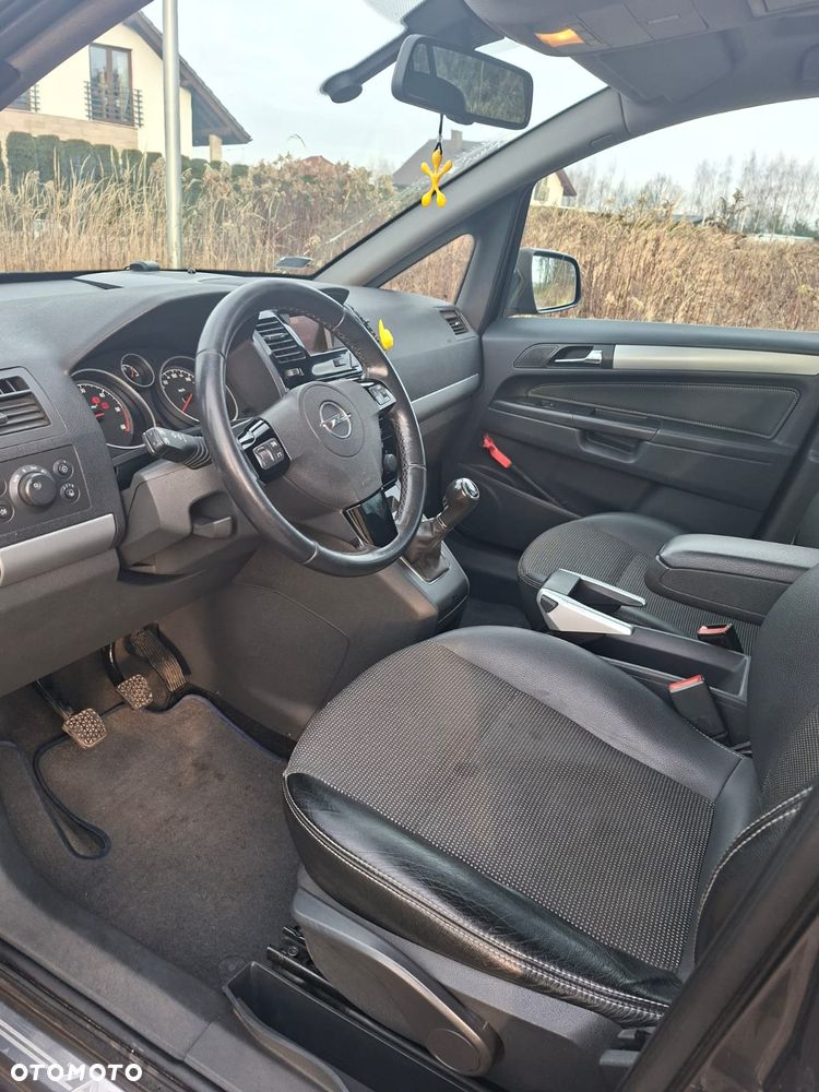 Opel Zafira 1.9 CDTI Cosmo - 8