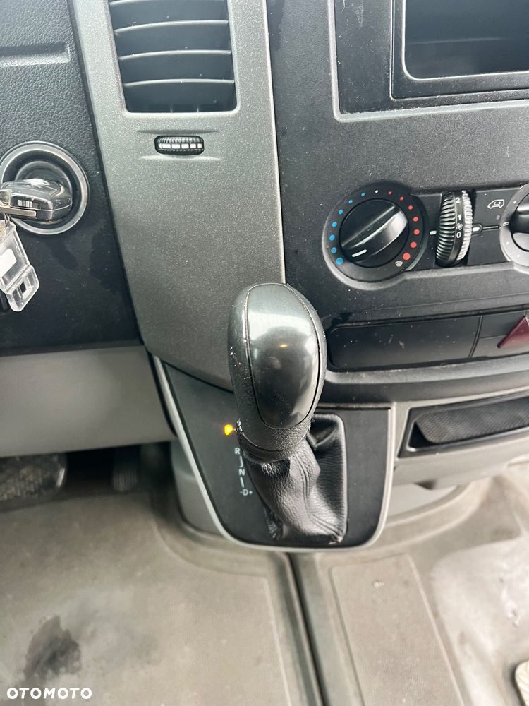 Mercedes-Benz Sprinter - 9