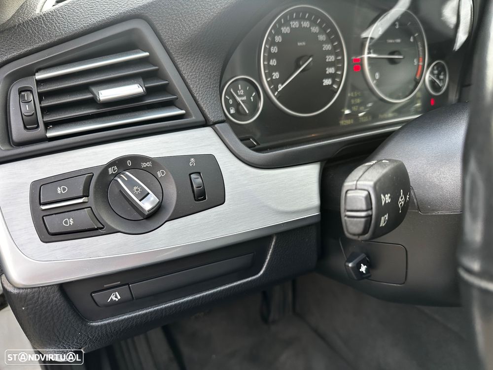 BMW 520 d Pack M - 44
