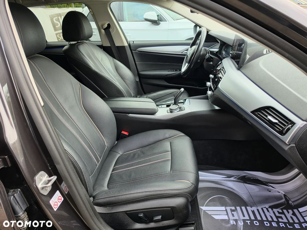 BMW Seria 5 520i mHEV Luxury Line - 23