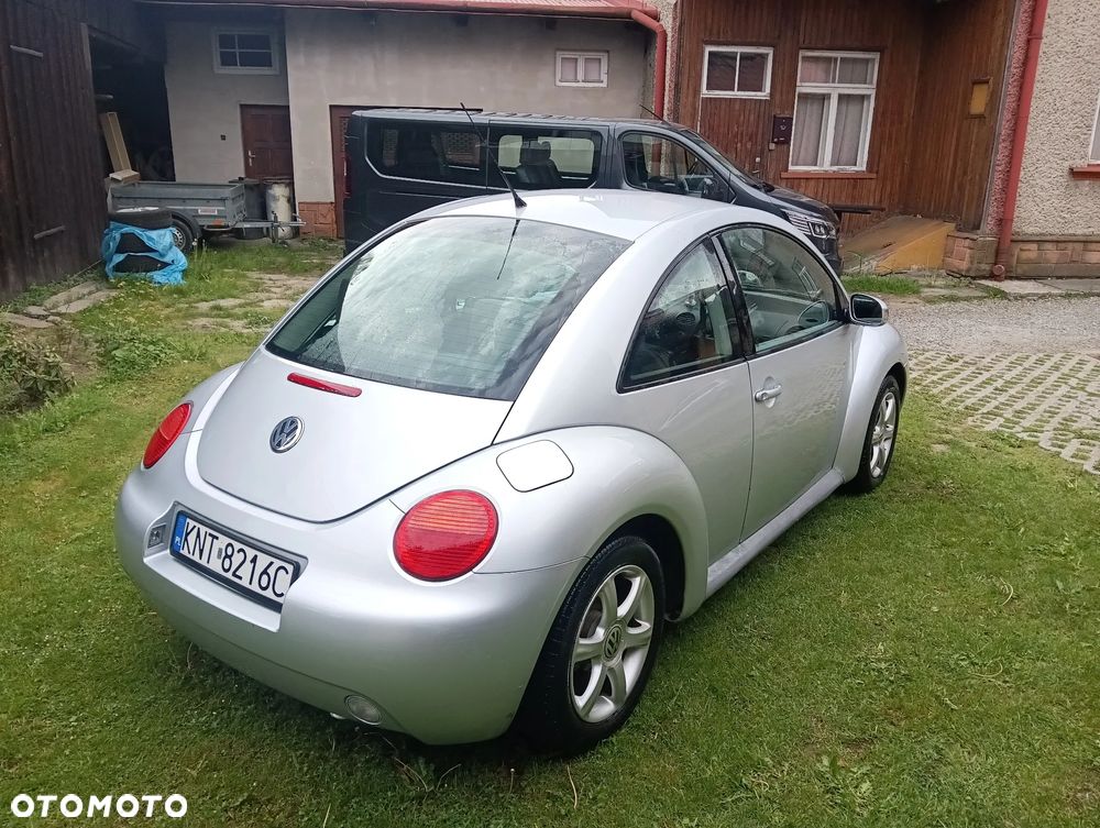 Volkswagen New Beetle - 7