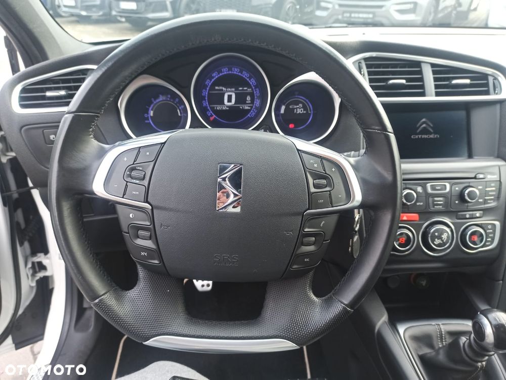 Citroën DS4 THP 200 SportChic - 12
