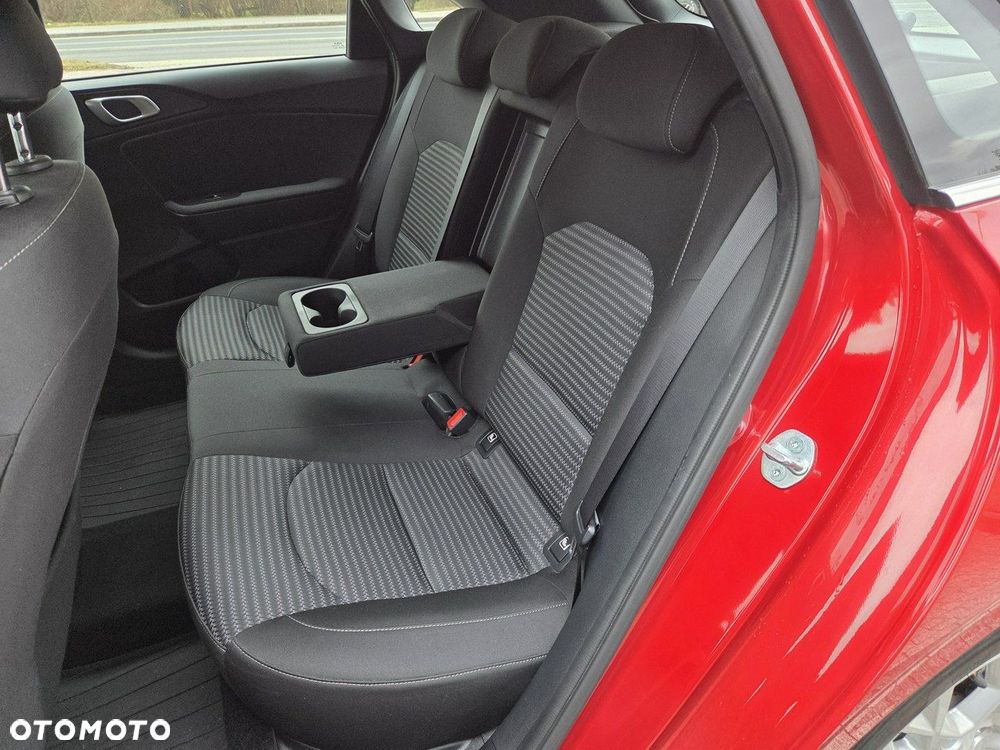 Kia Ceed 1.5 T-GDI M DCT - 17