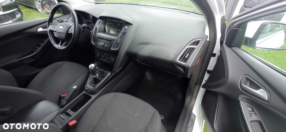 Ford Focus - 14