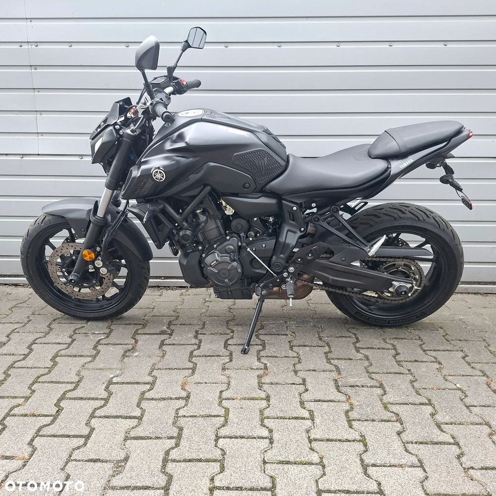 Yamaha MT - 17