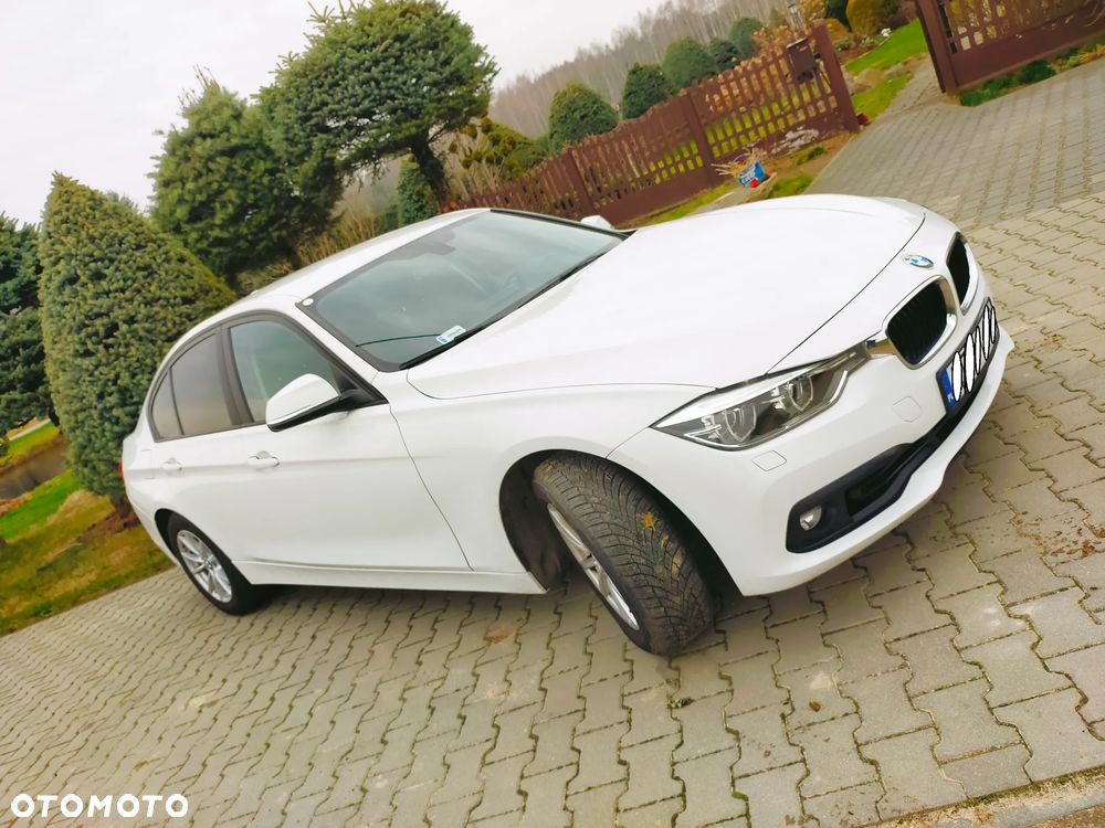 BMW Seria 3 318i Advantage - 16