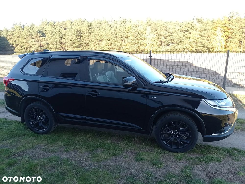 Mitsubishi Outlander - 24