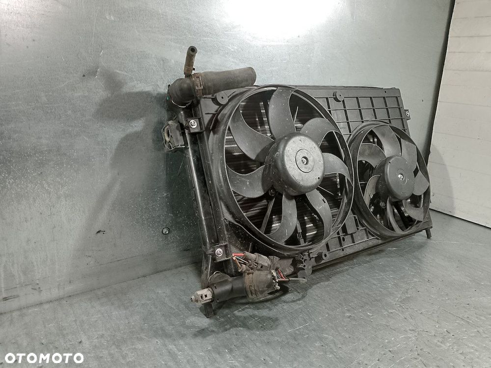 CHŁODNICA WODY Z WENTYLATOREM VW GOLF V 1.4 FSI HATCHBACK NRF2002026 - 4