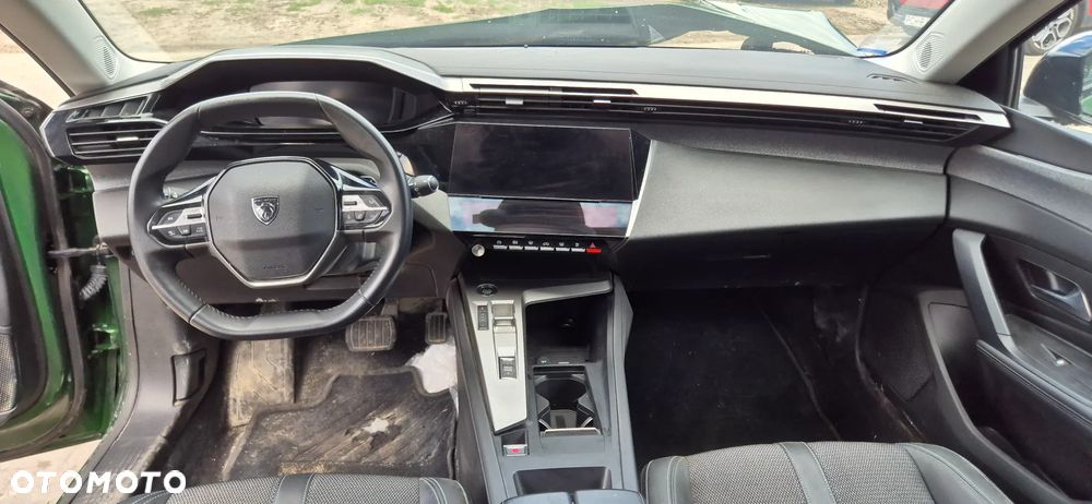 Peugeot 308 1.6 Hybrid PHEV Active Pack EAT8 - 28