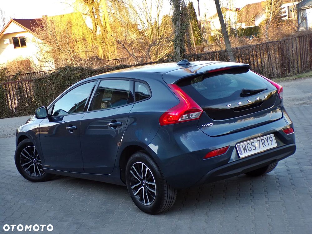Volvo V40 D2 Momentum - 12