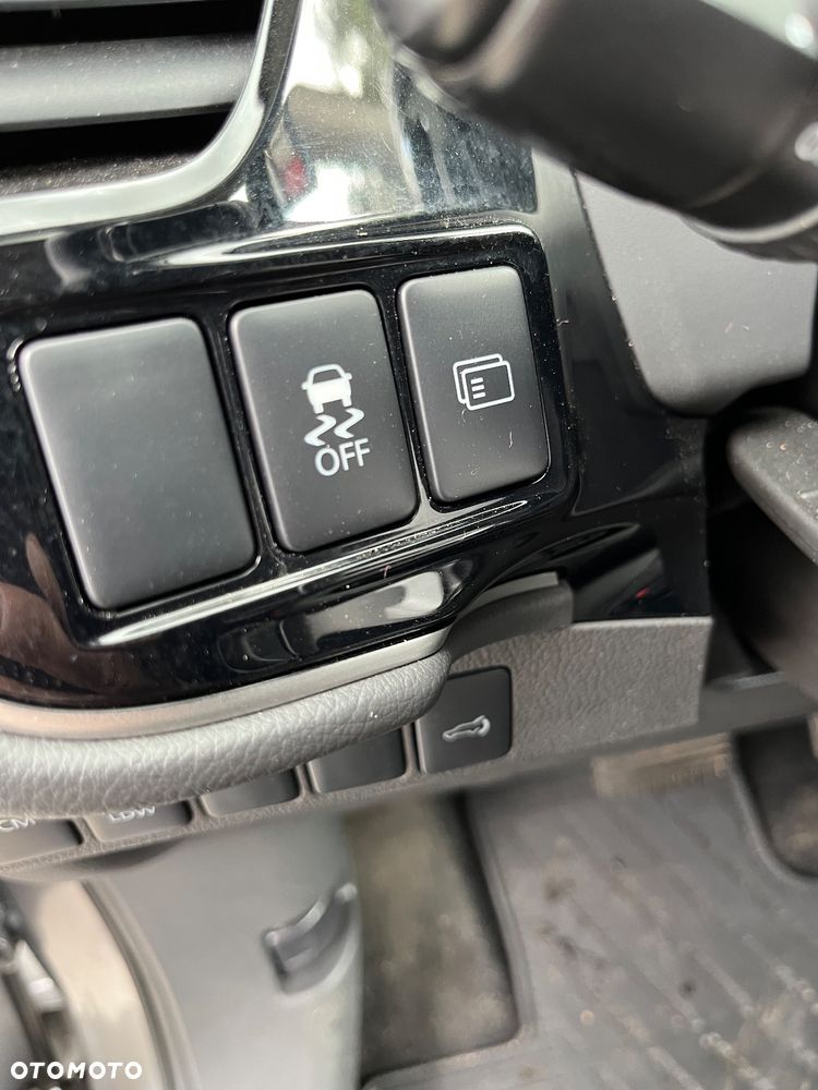 Mitsubishi Outlander 2.2 DI-D 4WD Automatik Diamant Edition - 25