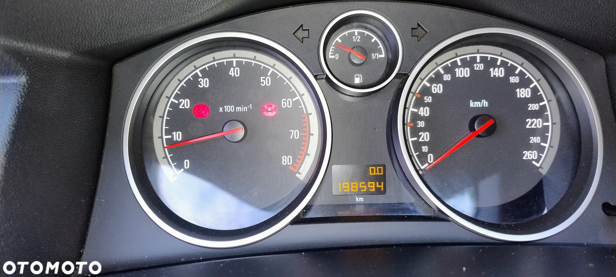Opel Astra GTC 1.6 - 14