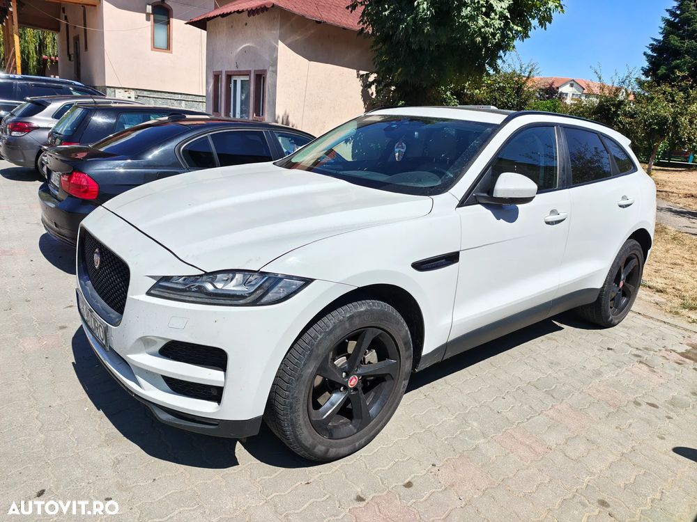 Jaguar F-Pace 20d AWD Pure - 11