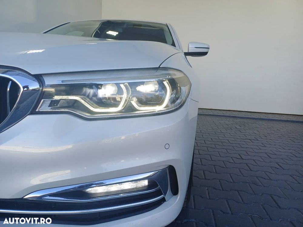 BMW Seria 5 520d xDrive AT - 31