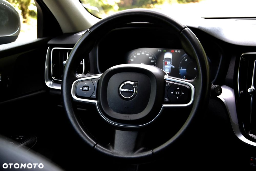 Volvo V60 D3 Momentum Pro - 20