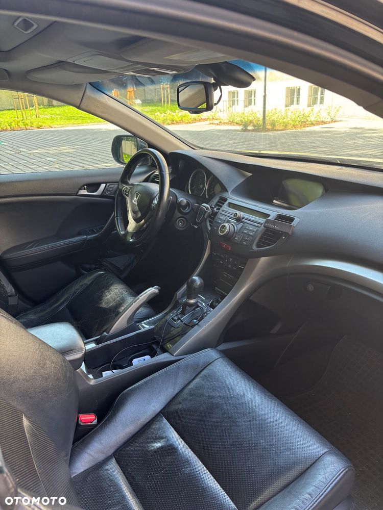 Honda Accord 2.0 Executive Nav - 7