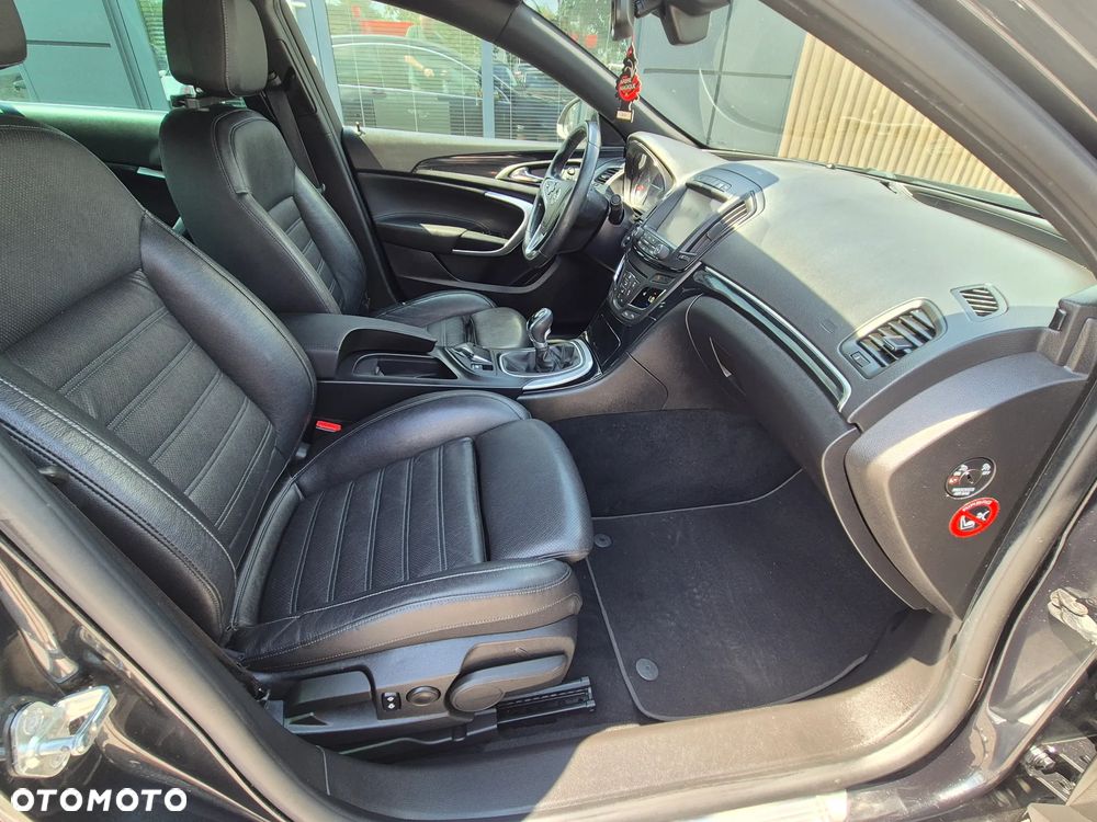 Opel Insignia 1.4 T Cosmo S&S - 32