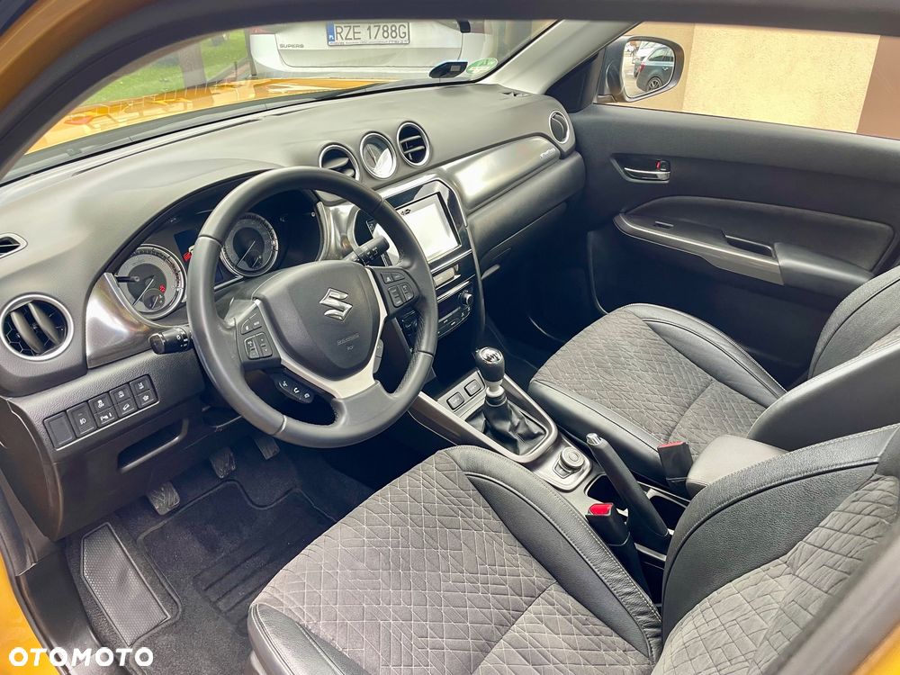 Suzuki Vitara 1.4 Boosterjet Hybrid Allgrip Comfort+ "SHINKAI" - 31